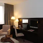 Holiday Inn Bratislava Hotel 4*