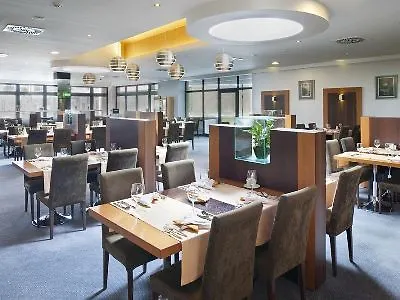 酒店 布拉迪斯拉发假日酒店 4*
