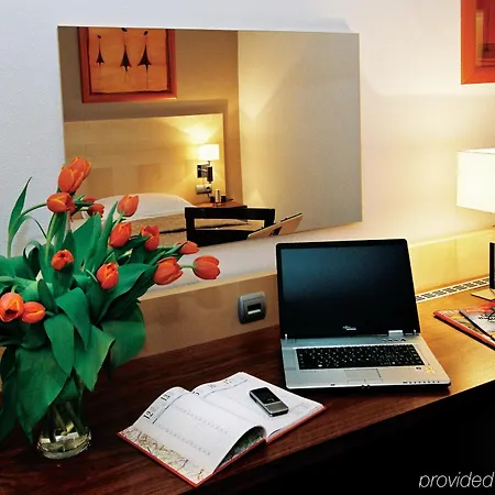 Holiday Inn Bratislava Hotell 4*