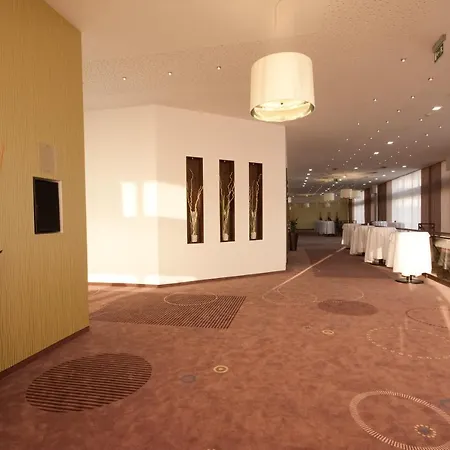 Holiday Inn Bratislava Otel Bratislava